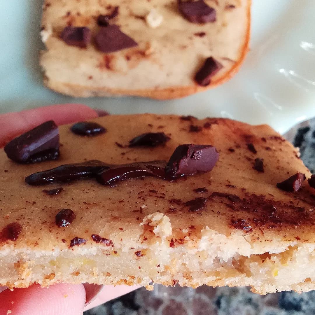 Brownie de banana 🌱🍌🍫💛 (Blondie de banana)