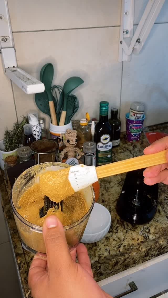 Manteiga/Pasta de Castanha de Caju Torrada com Cúrcuma