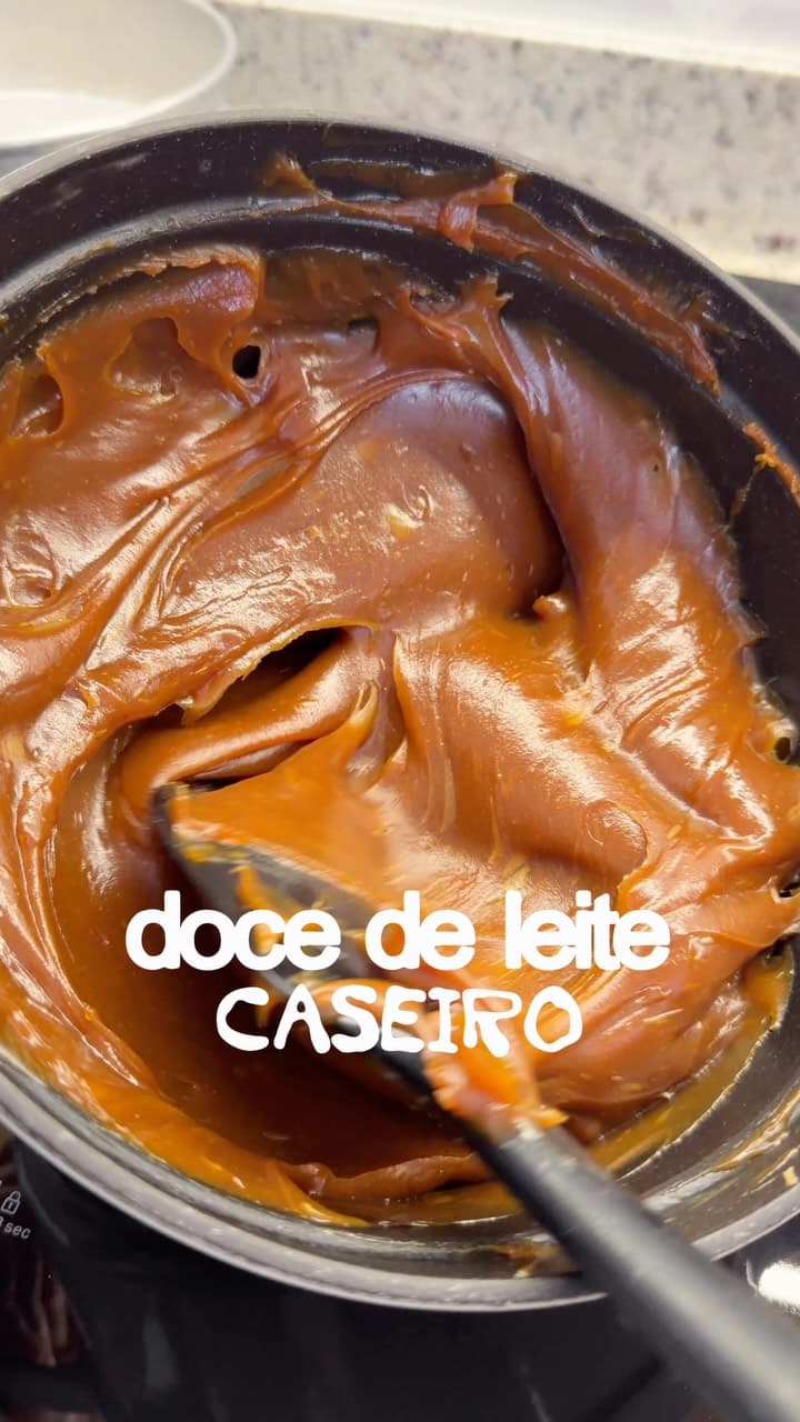 DOCE DE LEITE CASEIRO 🐄 COM SÓ 04 INGREDIENTES, BEM DOURADO, SEM LACTOSE E VEGANO (!!!)