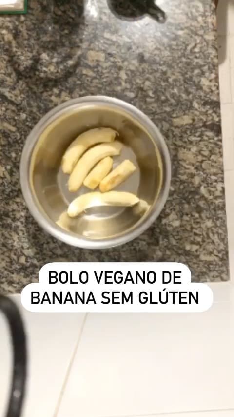 Receita de bolo vegano de banana sem glúten